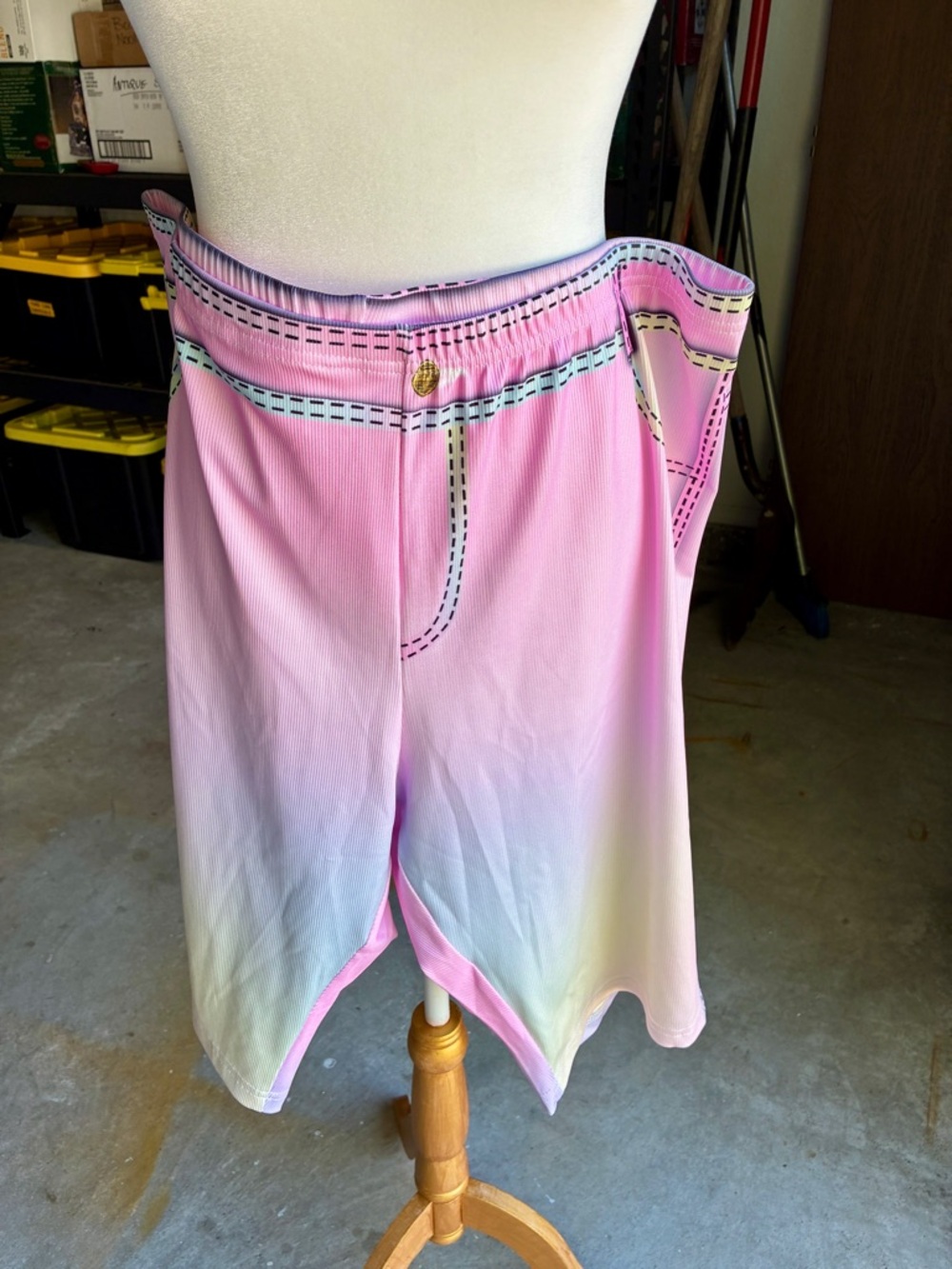 Pink Ombre Shorts with Faux Stitch Detailing. New. 4XL. Stretchy.